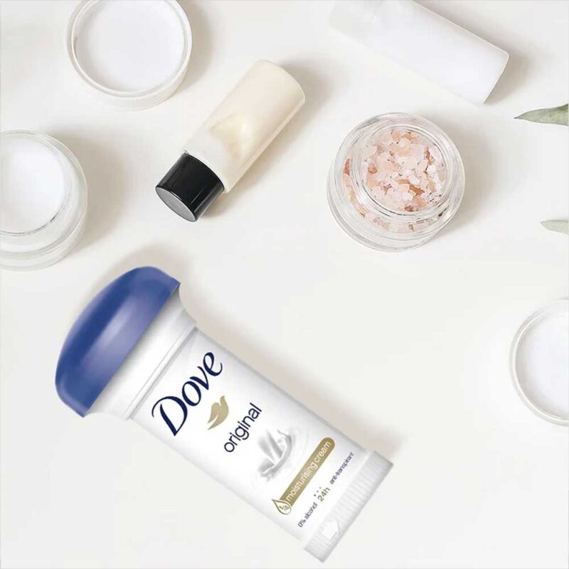 چیدمان مام داو قارچی روی میز آرایش