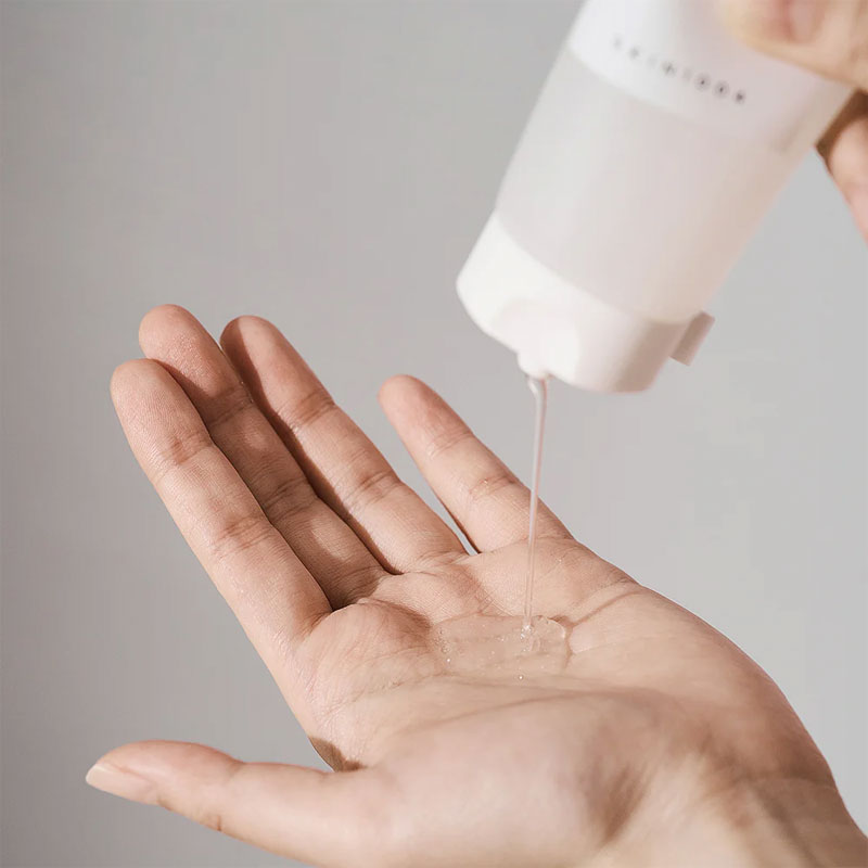 بافت ژلی سبک فوم سنتلا برای پوست حساس و چرب