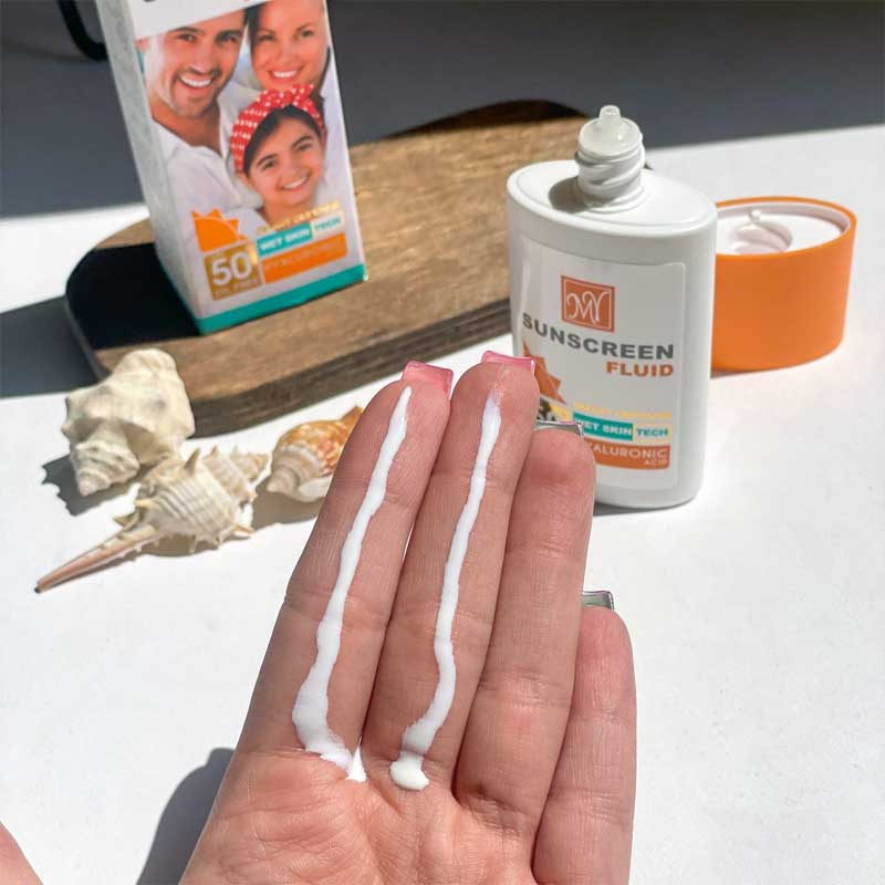 ضد آفتاب MY Smart Defense در حال پخش روی پوست