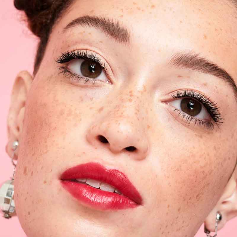 فواید ریمل حجم دهنده و بلند کننده مژه بنفیت