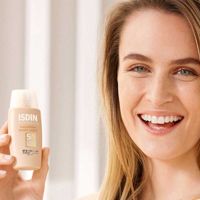 ضد آفتاب رنگی ایزدین مجیک