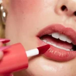 آموزش استفاده از تینت E.L.F روی لب با اپلیکاتور
